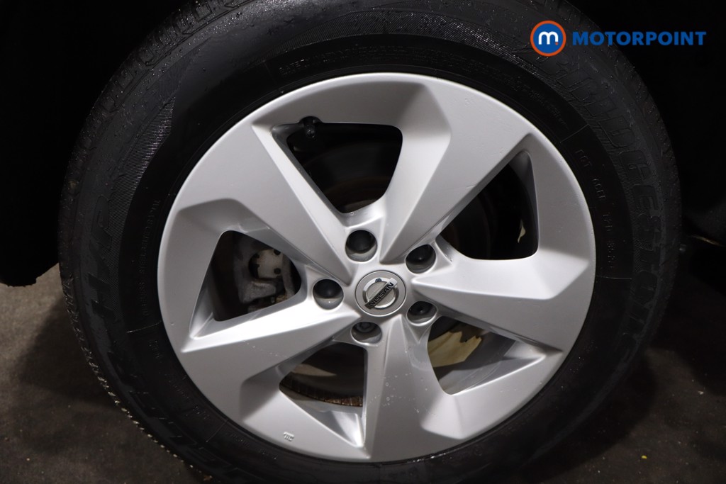 Nissan Qashqai Acenta Premium Automatic Petrol SUV - Stock Number (1594141) - 9th supplementary image