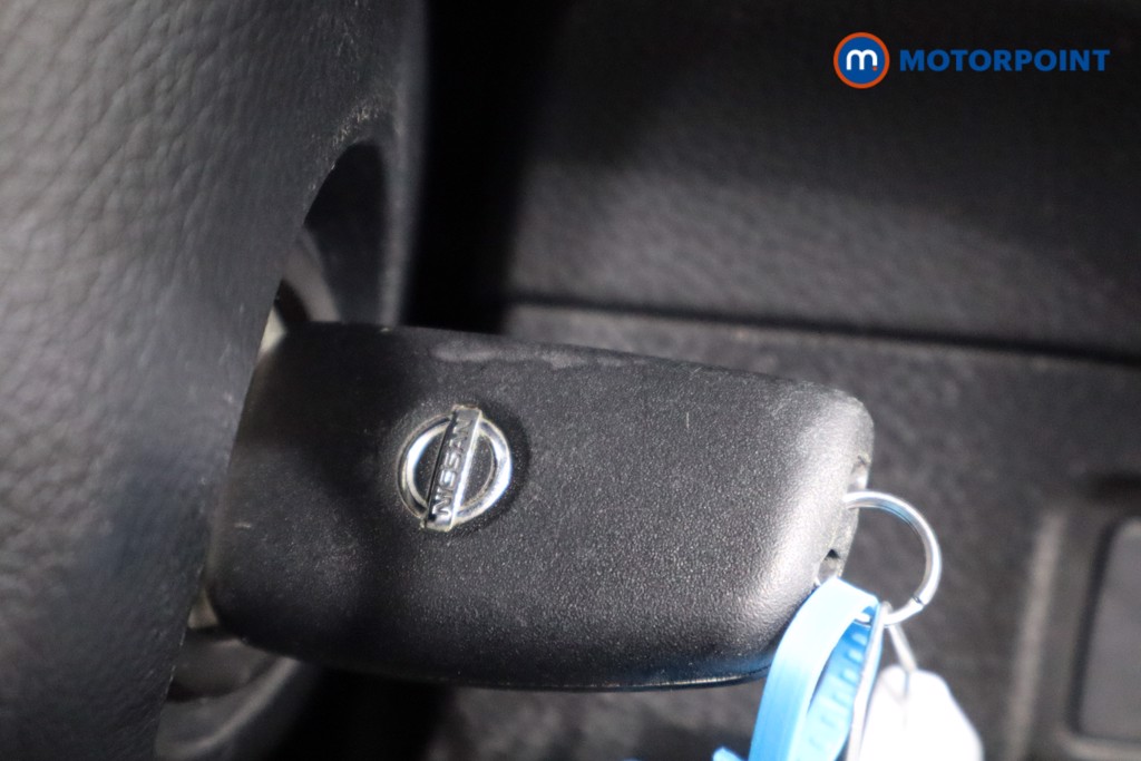 Nissan Qashqai Acenta Premium Automatic Petrol SUV - Stock Number (1594141) - 13th supplementary image