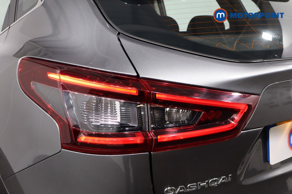 Nissan Qashqai Acenta Premium Automatic Petrol SUV - Stock Number (1594141) - 32nd supplementary image