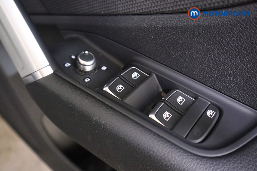 Audi Q2 S Line Manual Petrol SUV - Stock Number (1594211) - 14th supplementary image