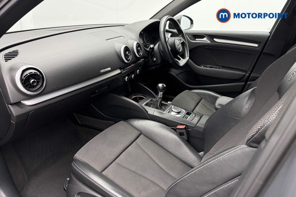 Audi A3 Black Edition Manual Petrol Saloon - Stock Number (1594308) - 4th supplementary image