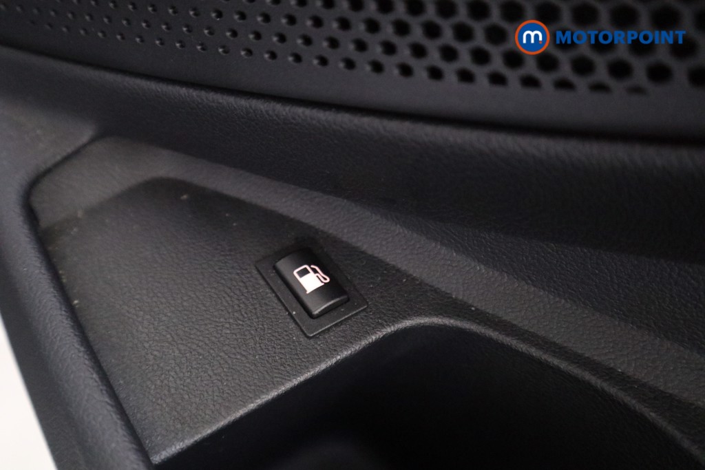 BMW 3 Series M Sport Automatic Petrol Plug-In Hybrid Saloon - Stock Number (1594861) - 12th supplementary image