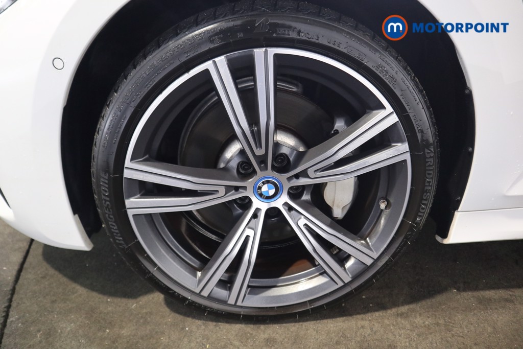 BMW 3 Series M Sport Automatic Petrol Plug-In Hybrid Saloon - Stock Number (1594861) - 24th supplementary image