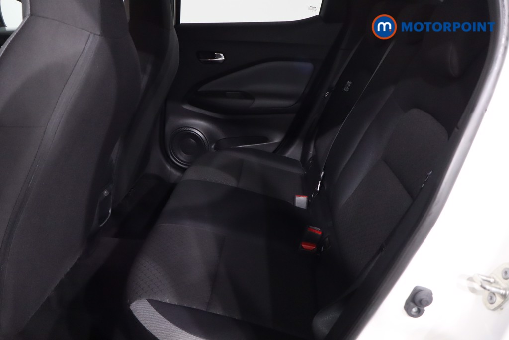 Nissan Juke N-Connecta Automatic Petrol SUV - Stock Number (1594975) - 5th supplementary image