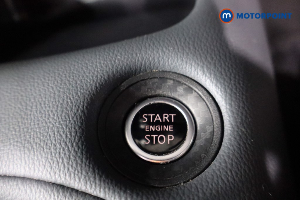 Nissan Juke N-Connecta Automatic Petrol SUV - Stock Number (1594975) - 13th supplementary image