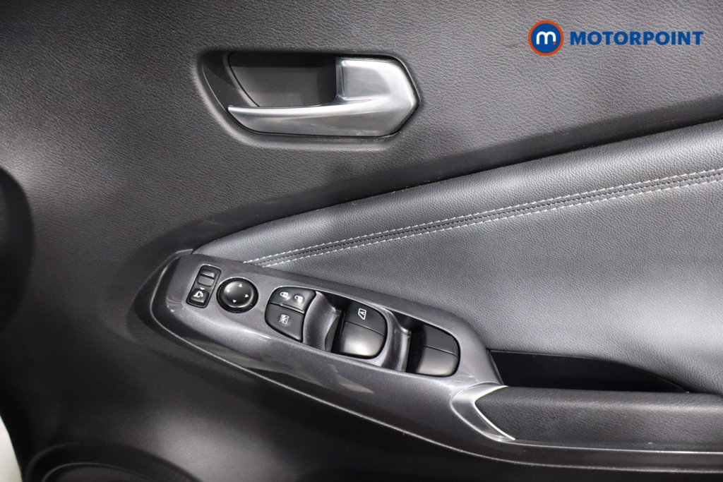 Nissan Juke N-Connecta Automatic Petrol SUV - Stock Number (1594975) - 20th supplementary image