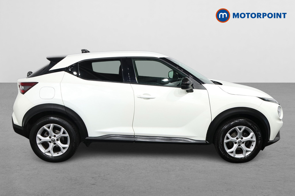 Nissan Juke N-Connecta Automatic Petrol SUV - Stock Number (1594975) - Drivers side