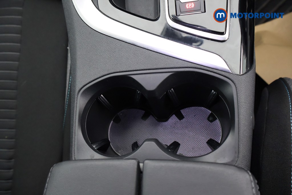 Peugeot 3008 Active Automatic Petrol Plug-In Hybrid SUV - Stock Number (1595114) - 8th supplementary image