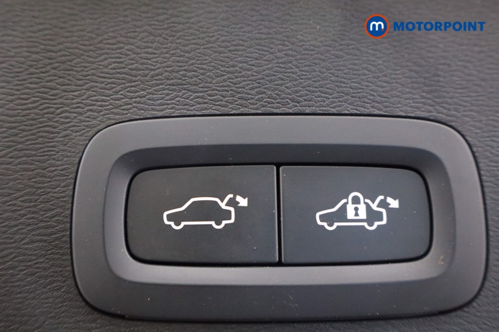 Volvo Xc40 R Design Automatic Petrol Plug-In Hybrid SUV - Stock Number (1595404) - 38th supplementary image