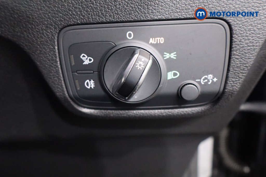 Audi Q2 Black Edition Manual Petrol SUV - Stock Number (1595712) - 22nd supplementary image