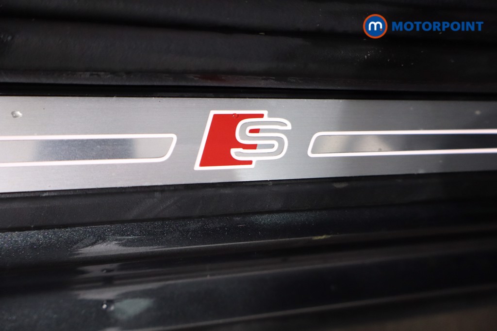 Audi Q2 Black Edition Manual Petrol SUV - Stock Number (1595712) - 24th supplementary image