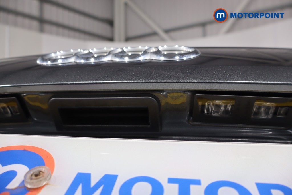 Audi Q2 Black Edition Manual Petrol SUV - Stock Number (1595712) - 36th supplementary image