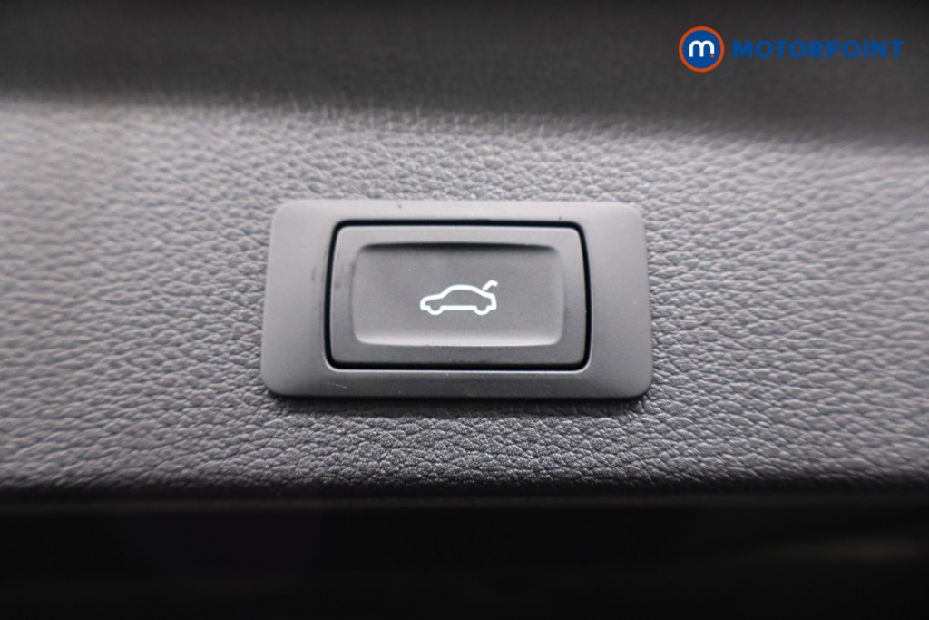 Audi Q2 Black Edition Manual Petrol SUV - Stock Number (1595712) - 37th supplementary image