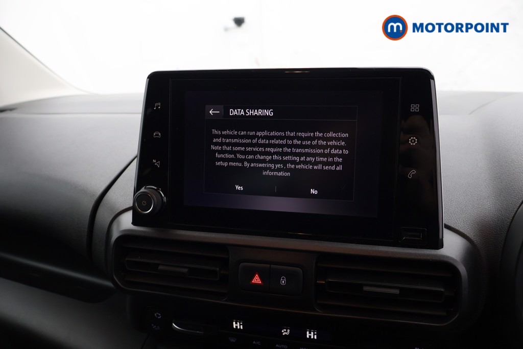 Vauxhall Combo Life Elite Xl Automatic Petrol People Carrier - Stock Number (1595802) - 5th supplementary image