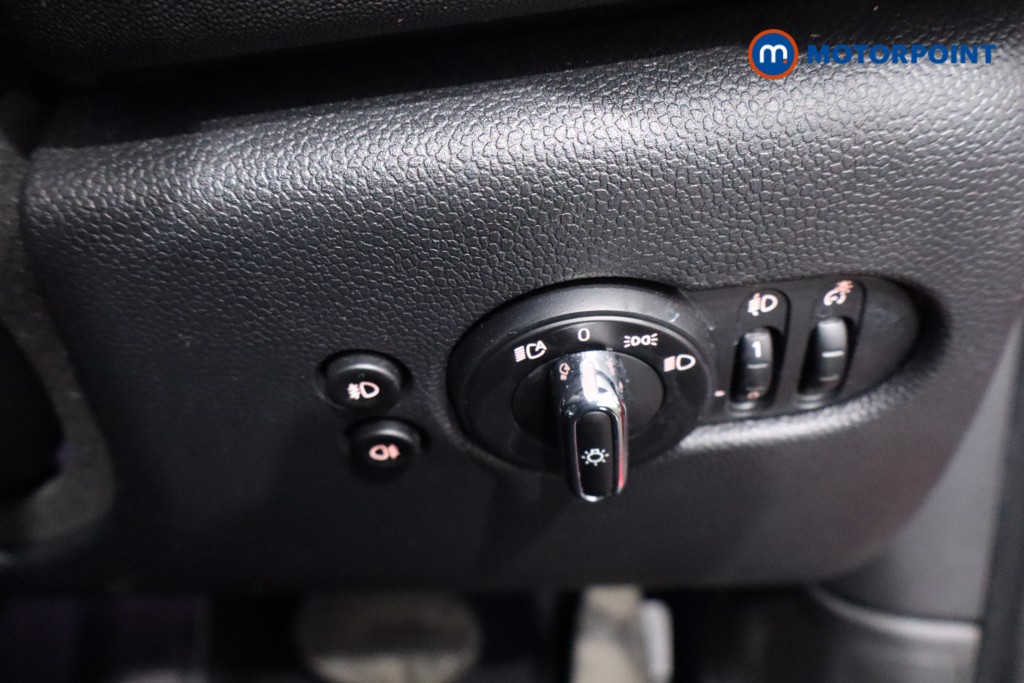 Mini Hatchback Cooper S Exclusive Automatic Petrol Hatchback - Stock Number (1596074) - 21st supplementary image