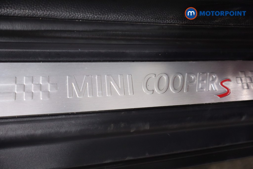 Mini Hatchback Cooper S Exclusive Automatic Petrol Hatchback - Stock Number (1596074) - 24th supplementary image