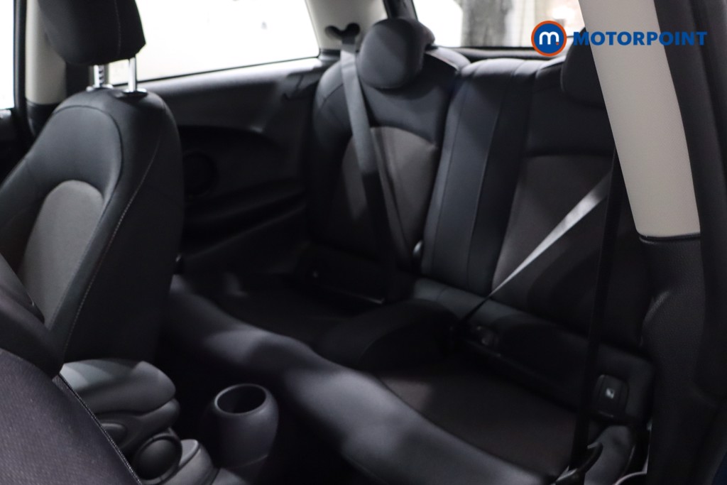 Mini Hatchback Cooper Classic Manual Petrol Hatchback - Stock Number (1596228) - 12th supplementary image