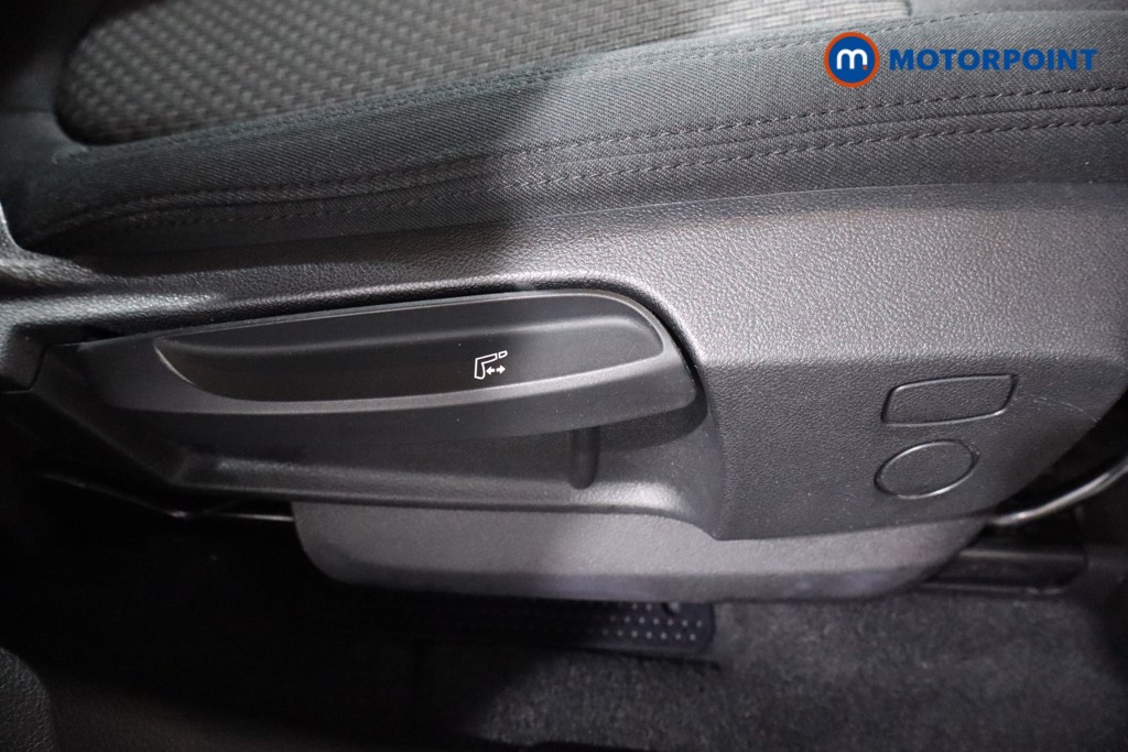 BMW 2 Series SE Manual Petrol People Carrier - Stock Number (1596427) - 24th supplementary image