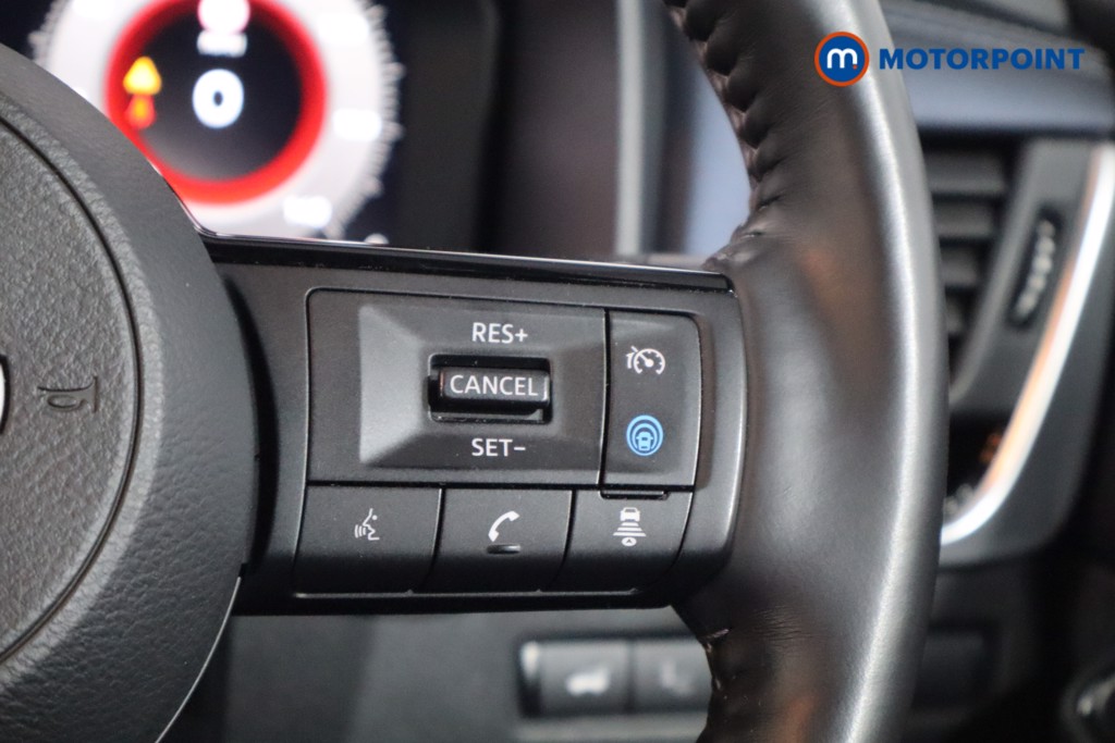 Nissan Qashqai Tekna Manual Petrol SUV - Stock Number (1596433) - 8th supplementary image