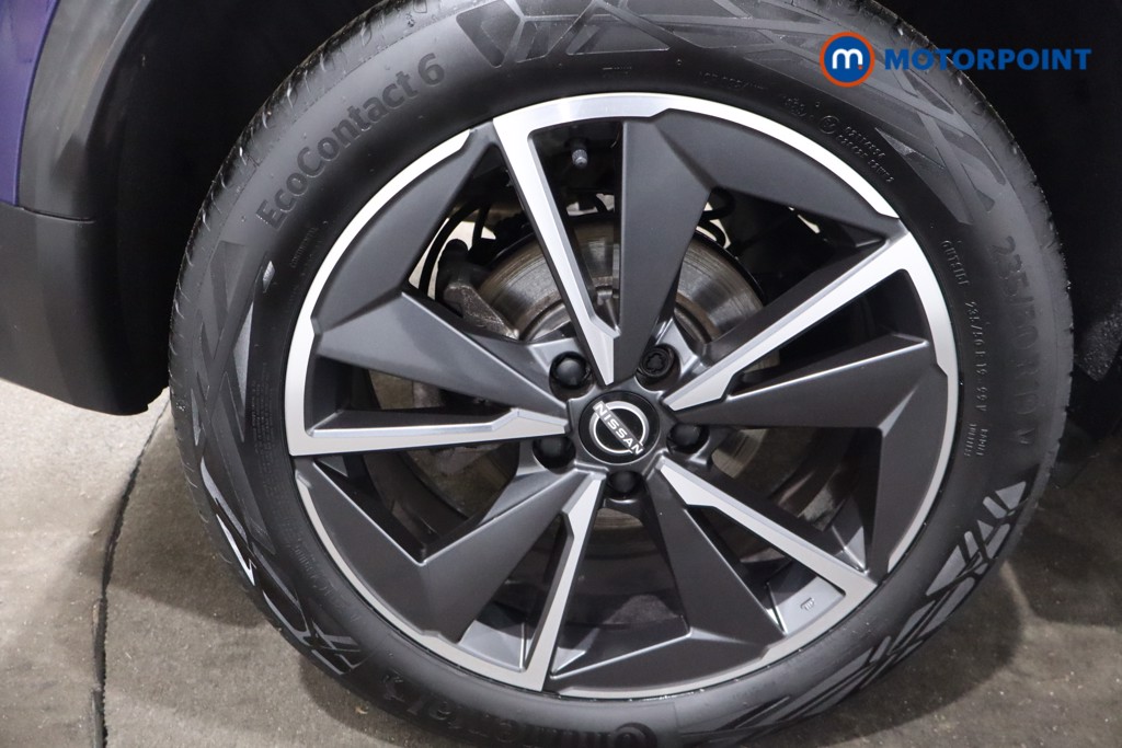 Nissan Qashqai Tekna Manual Petrol SUV - Stock Number (1596433) - 9th supplementary image