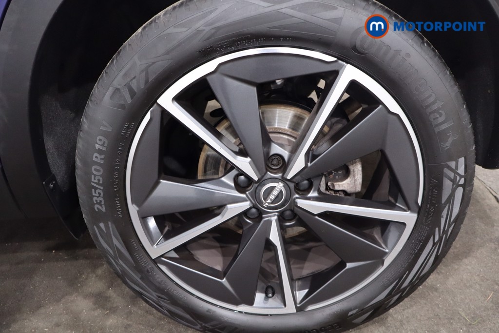 Nissan Qashqai Tekna Manual Petrol SUV - Stock Number (1596433) - 12th supplementary image