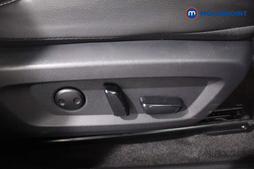 Nissan Qashqai Tekna Manual Petrol SUV - Stock Number (1596433) - 23rd supplementary image