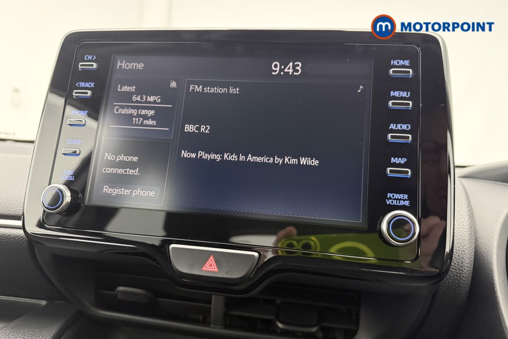 Toyota Yaris Design Automatic Petrol-Electric Hybrid Hatchback - Stock Number (1596510) - 2nd supplementary image