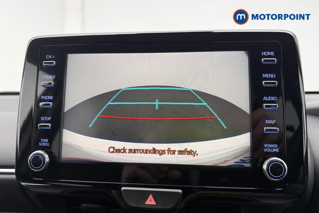 Toyota Yaris Design Automatic Petrol-Electric Hybrid Hatchback - Stock Number (1596510) - 3rd supplementary image