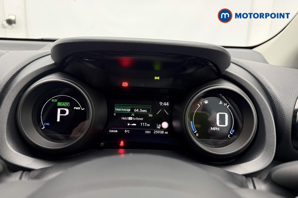 Toyota Yaris Design Automatic Petrol-Electric Hybrid Hatchback - Stock Number (1596510) - 5th supplementary image