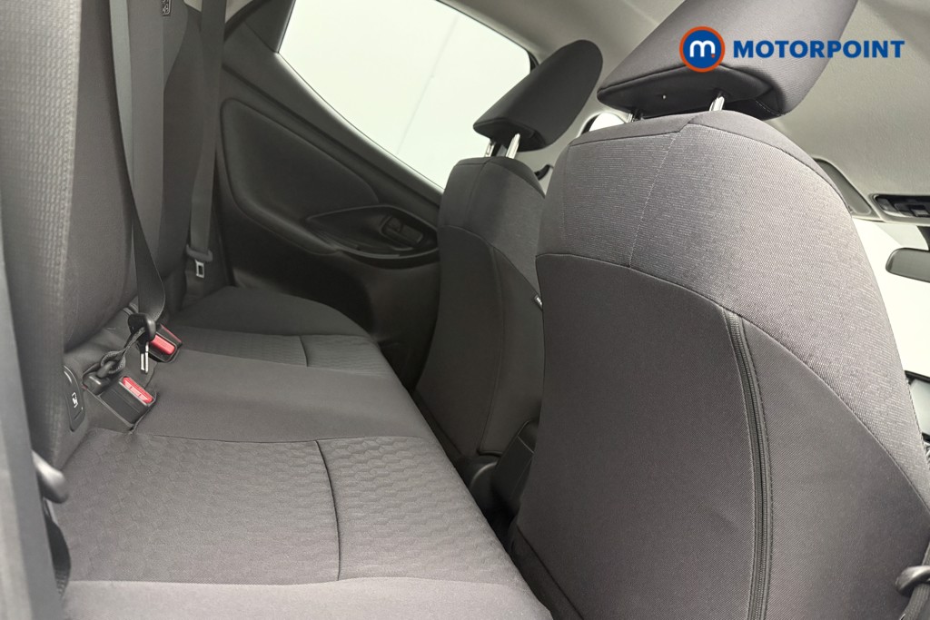 Toyota Yaris Design Automatic Petrol-Electric Hybrid Hatchback - Stock Number (1596510) - 8th supplementary image