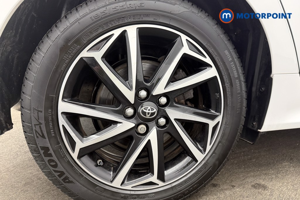 Toyota Yaris Design Automatic Petrol-Electric Hybrid Hatchback - Stock Number (1596510) - 9th supplementary image