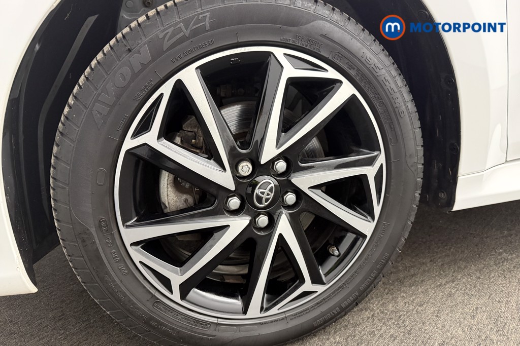 Toyota Yaris Design Automatic Petrol-Electric Hybrid Hatchback - Stock Number (1596510) - 11th supplementary image