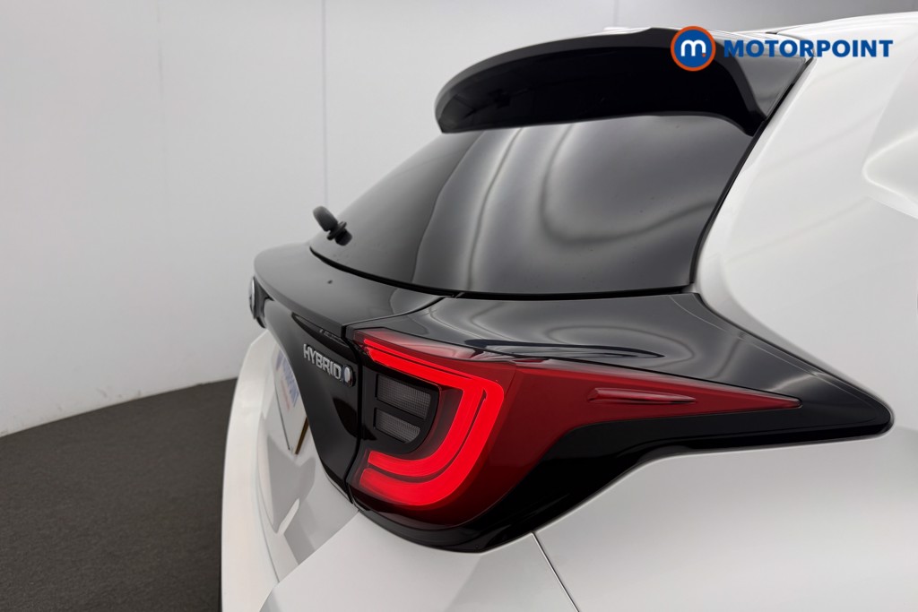 Toyota Yaris Design Automatic Petrol-Electric Hybrid Hatchback - Stock Number (1596510) - 23rd supplementary image