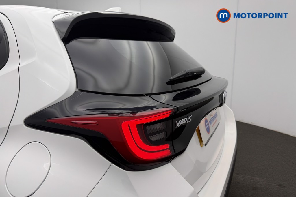 Toyota Yaris Design Automatic Petrol-Electric Hybrid Hatchback - Stock Number (1596510) - 24th supplementary image