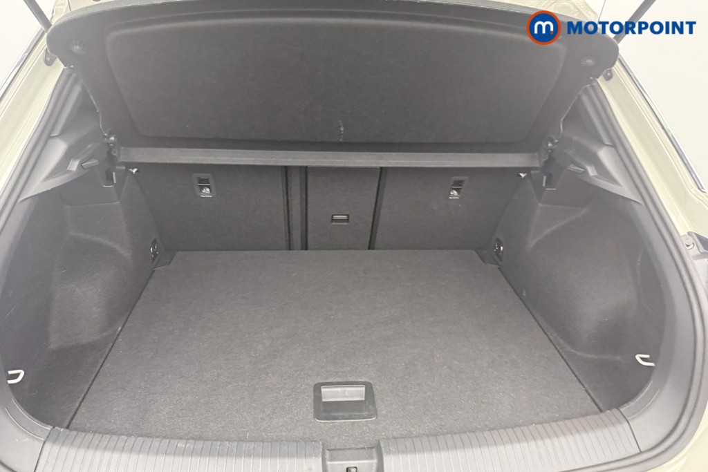 Volkswagen T-Roc R-Line Automatic Petrol SUV - Stock Number (1596749) - 3rd supplementary image