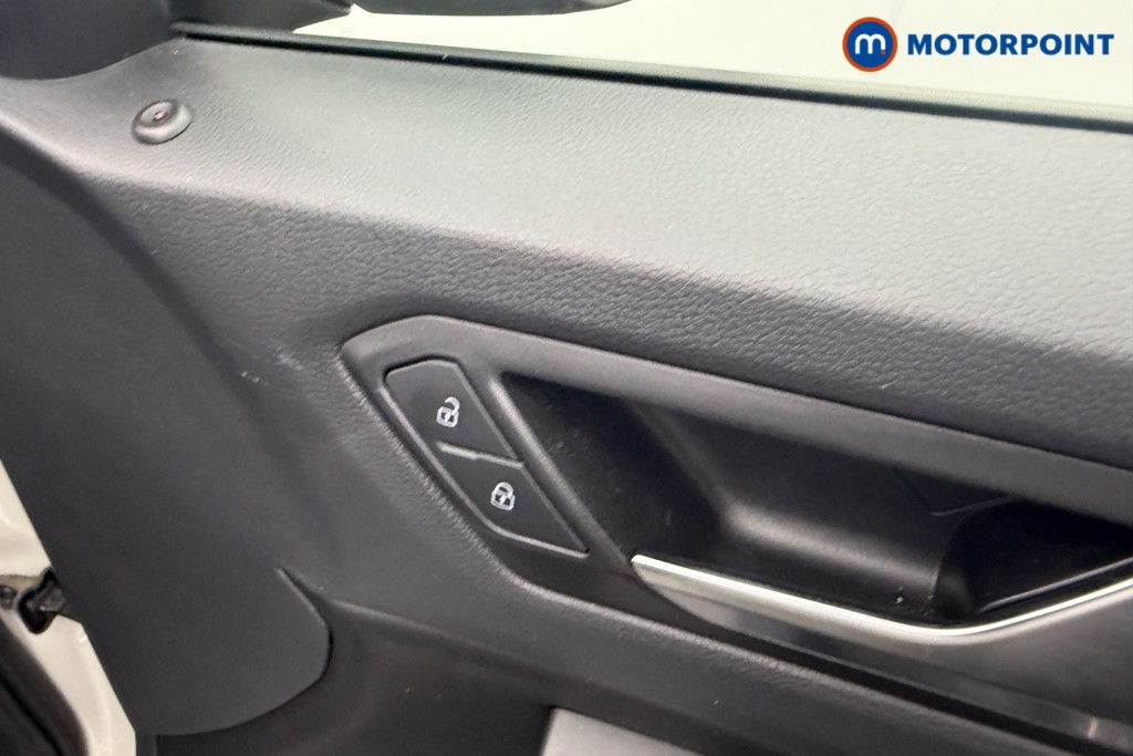 Volkswagen T-Roc R-Line Automatic Petrol SUV - Stock Number (1596749) - 12th supplementary image