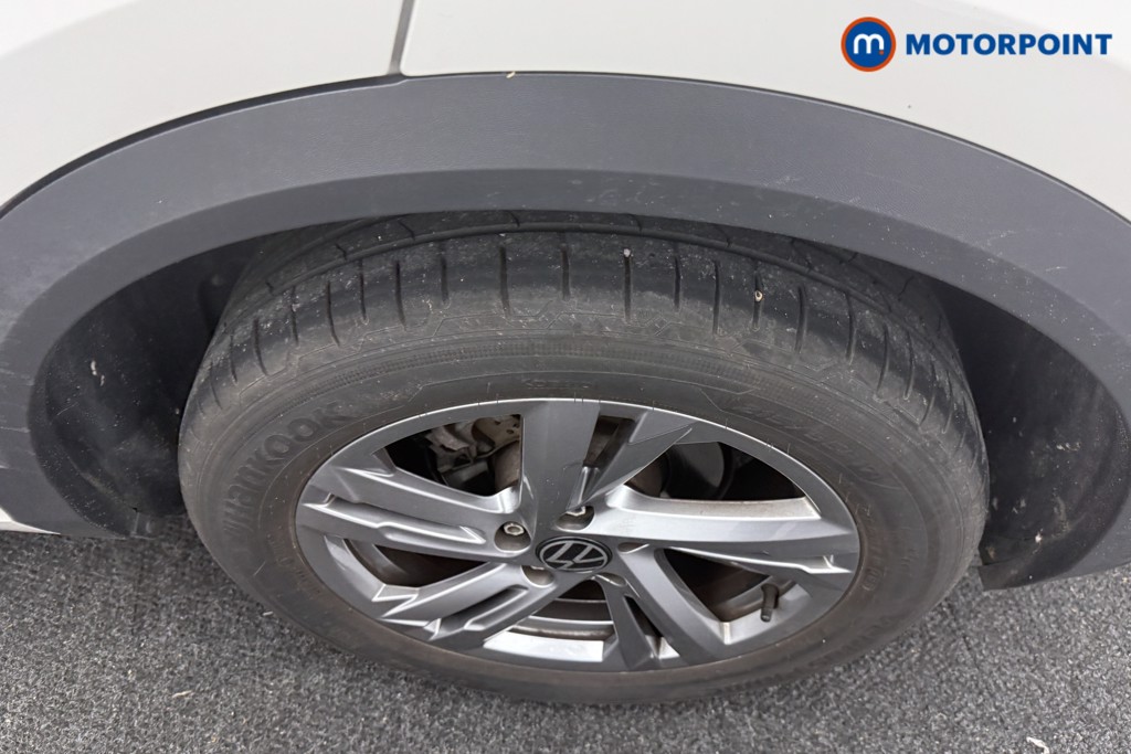 Volkswagen T-Roc R-Line Automatic Petrol SUV - Stock Number (1596749) - 32nd supplementary image