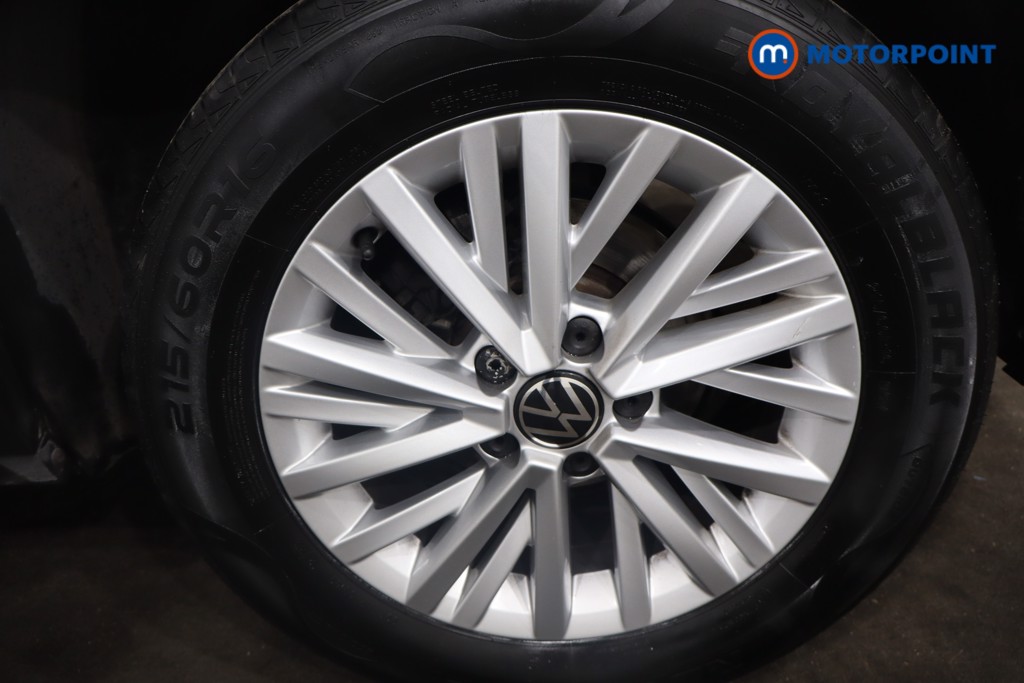 Volkswagen T-Roc Life Manual Petrol SUV - Stock Number (1596755) - 12th supplementary image