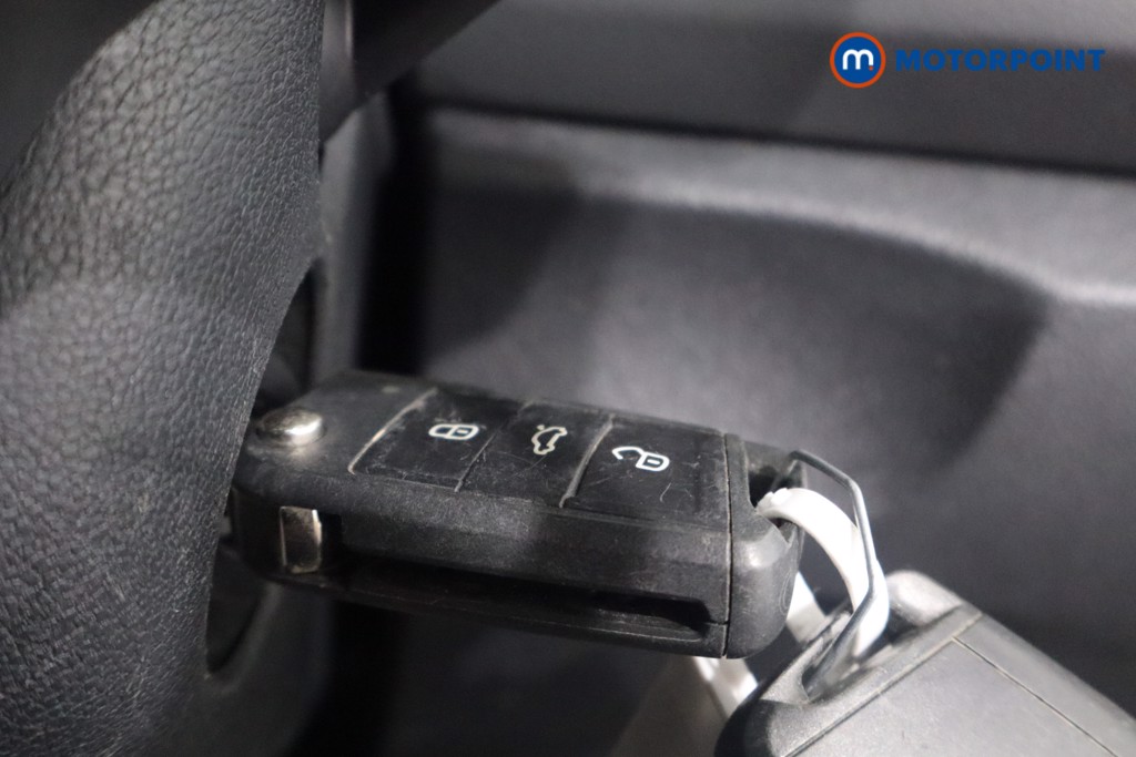 Volkswagen T-Roc Life Manual Petrol SUV - Stock Number (1596755) - 13th supplementary image