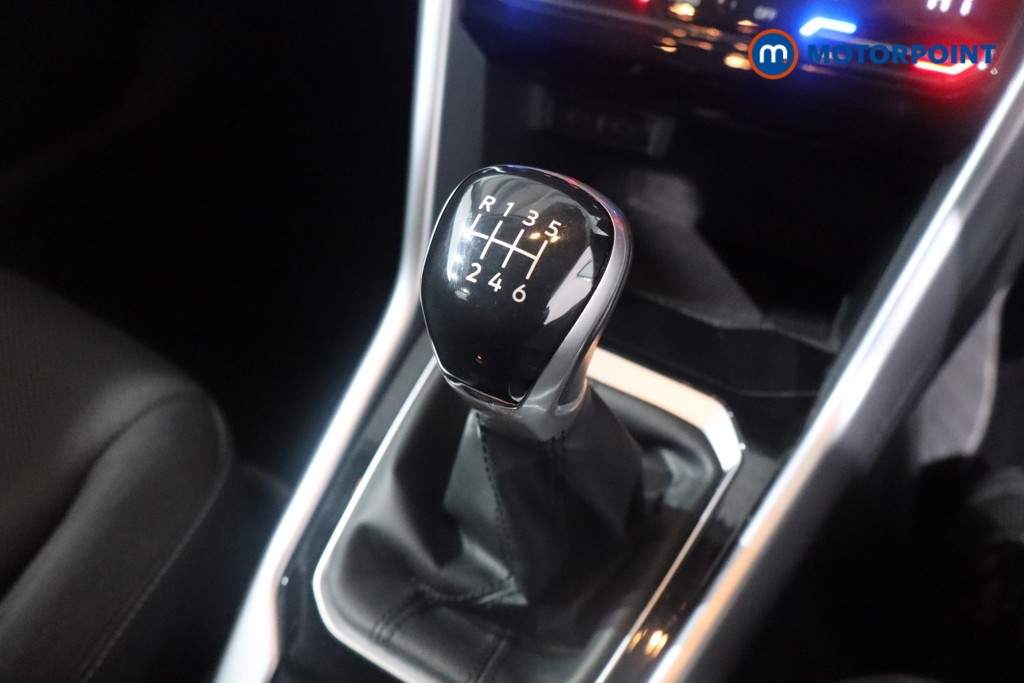 Volkswagen T-Roc Life Manual Petrol SUV - Stock Number (1596755) - 14th supplementary image