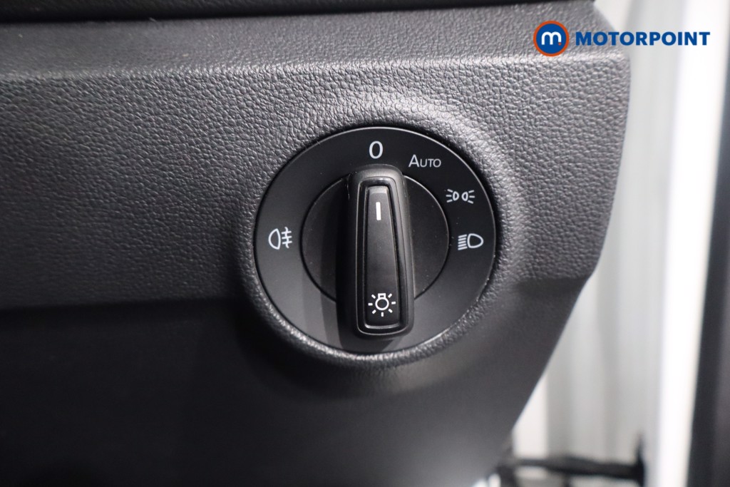 Volkswagen T-Roc Life Manual Petrol SUV - Stock Number (1596755) - 20th supplementary image