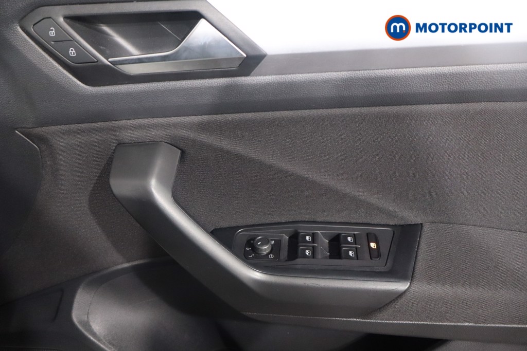 Volkswagen T-Roc Life Manual Petrol SUV - Stock Number (1596755) - 21st supplementary image