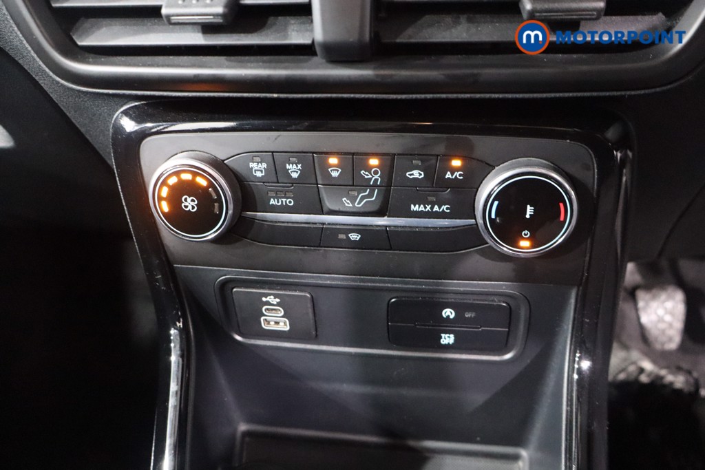 Ford Ecosport Titanium Manual Petrol SUV - Stock Number (1596804) - 16th supplementary image