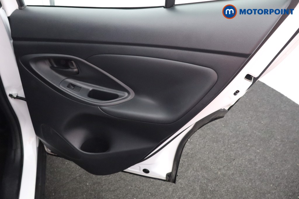 Toyota Yaris Cross Icon Automatic Petrol-Electric Hybrid Estate - Stock Number (1597008) - 17th supplementary image