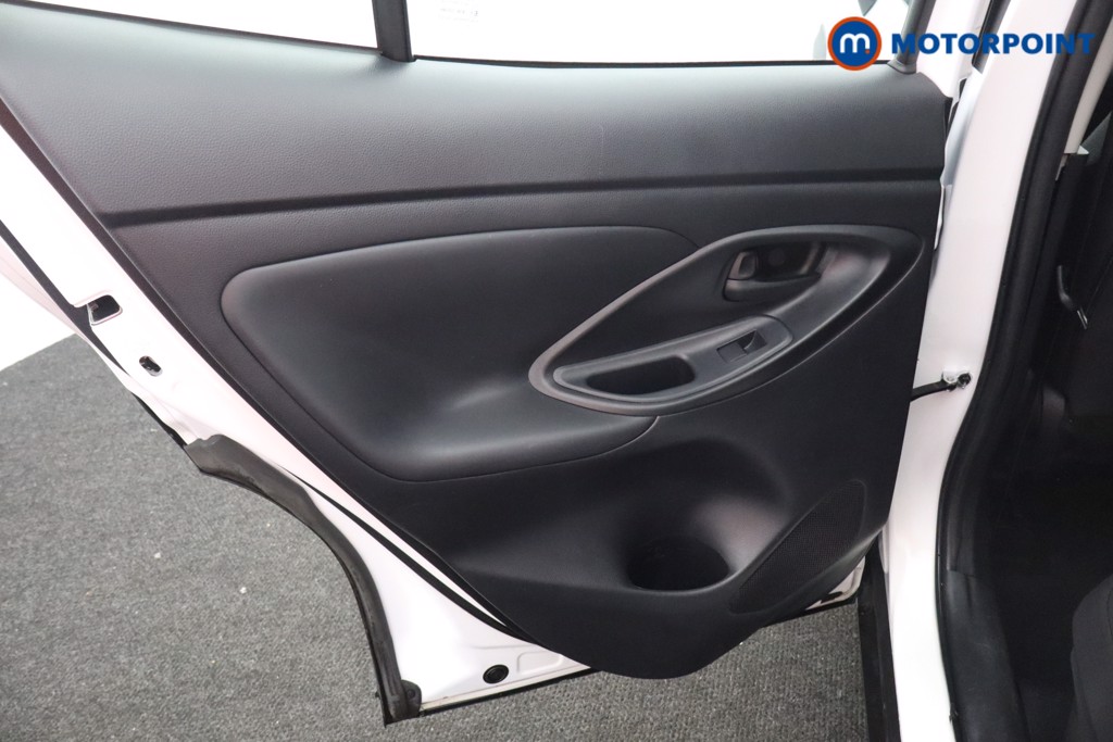 Toyota Yaris Cross Icon Automatic Petrol-Electric Hybrid Estate - Stock Number (1597008) - 18th supplementary image