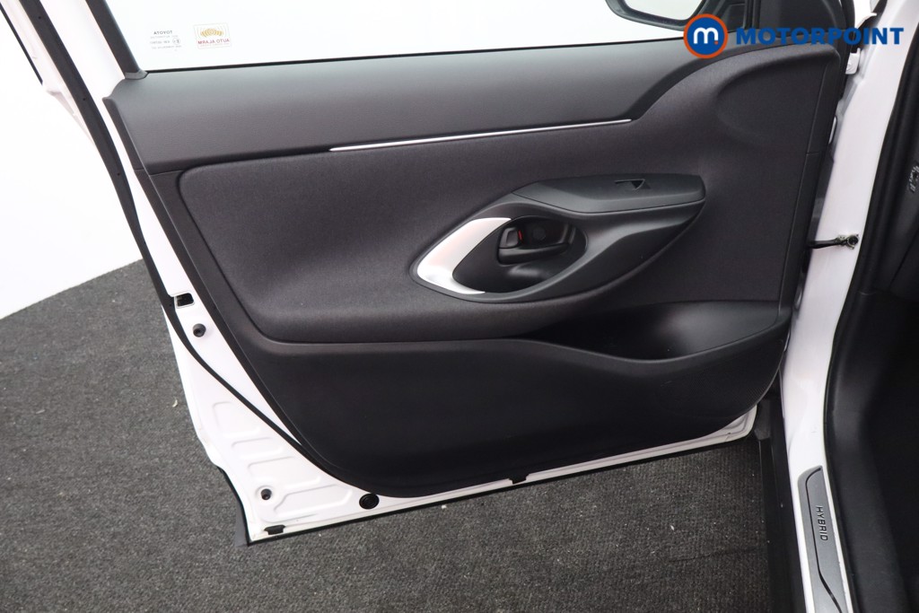 Toyota Yaris Cross Icon Automatic Petrol-Electric Hybrid Estate - Stock Number (1597008) - 19th supplementary image