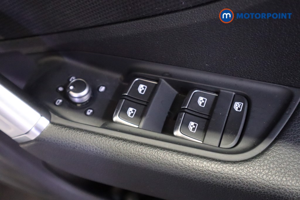 Audi Q2 S Line Automatic Petrol SUV - Stock Number (1597151) - 13th supplementary image