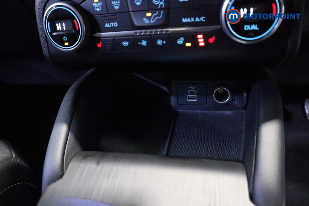 Ford Kuga Vignale Automatic Petrol-Electric Hybrid SUV - Stock Number (1597207) - 7th supplementary image