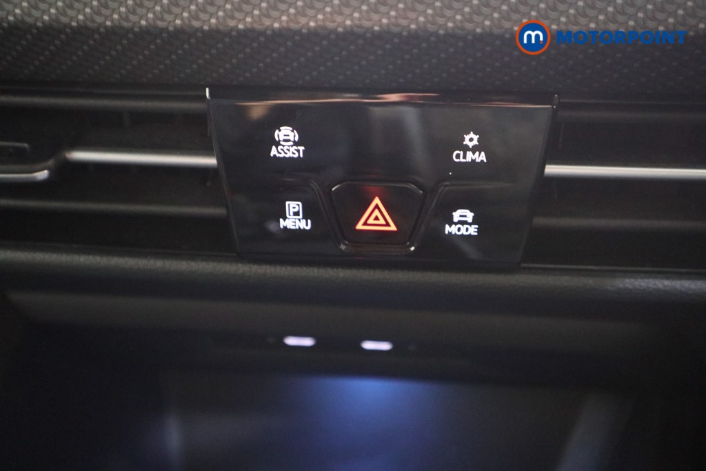 Volkswagen Golf R-Line Automatic Petrol Hatchback - Stock Number (1597445) - 8th supplementary image