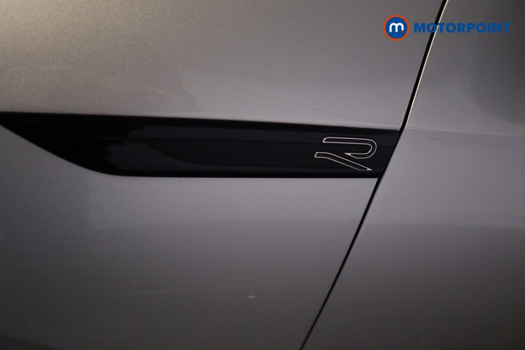 Volkswagen Golf R-Line Automatic Petrol Hatchback - Stock Number (1597445) - 30th supplementary image